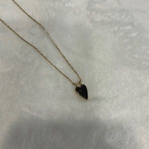 Stella and dot heart necklace